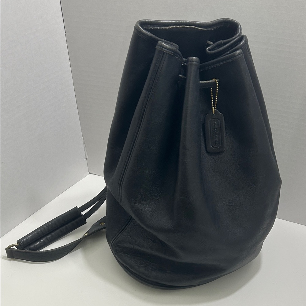 Vintage Coach 9929 The Sling Black Leather Shoulder Bag